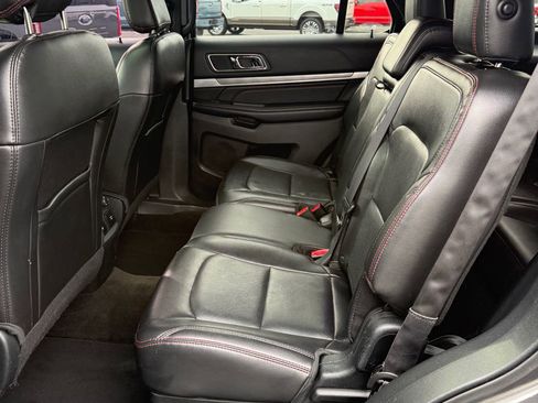 Used 2018 Ford Explorer Sport w/ Equipment Group 401A AWD/4WD image 11