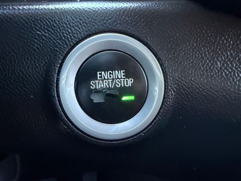 Used 2018 GMC Terrain SLE FWD image 25