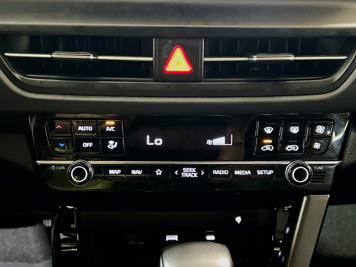 Used 2024 Kia Seltos EX FWD image 12