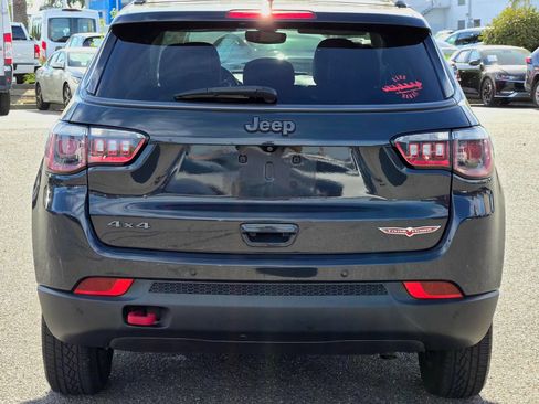 Used 2017 Jeep Compass Trailhawk w/ Navigation Group AWD/4WD image 5