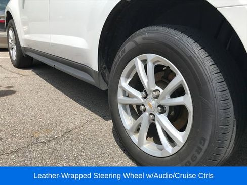 Used 2017 Chevrolet Equinox LT w/ Convenience Package AWD/4WD image 11