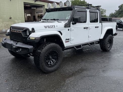 Used 2022 Jeep Gladiator Sport AWD/4WD image 5