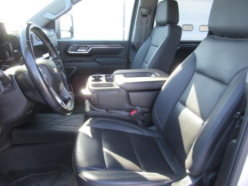 Certified 2025 Chevrolet Silverado 3500 LTZ image 10