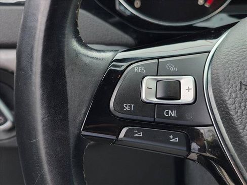 Used 2016 Volkswagen Jetta Sport FWD image 9