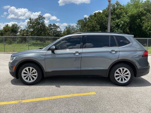 Used 2019 Volkswagen Tiguan S w/ Driver Assistance Package FWD image 2