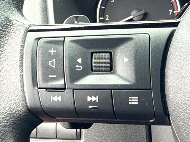 Used 2023 Nissan Rogue SV FWD image 24