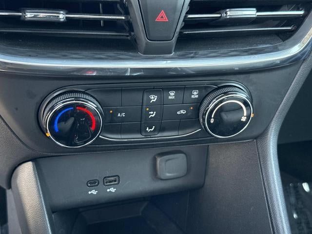 Used 2024 Buick Encore GX Preferred FWD image 19