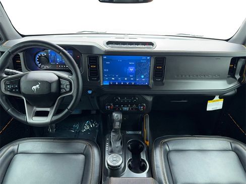 Used 2024 Ford Bronco Badlands image 16