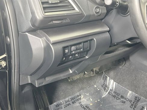 Used 2023 Subaru Crosstrek 2.5i Limited AWD/4WD image 10