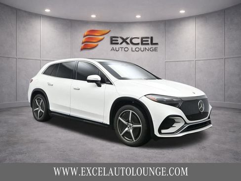 Used 2023 Mercedes-Benz EQS 580 4MATIC SUV image 11