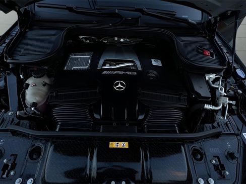 Used 2025 Mercedes-Benz GLE 63 AMG S w/ AMG Night Package image 40