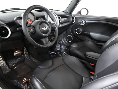 Used 2015 MINI Cooper S image 21