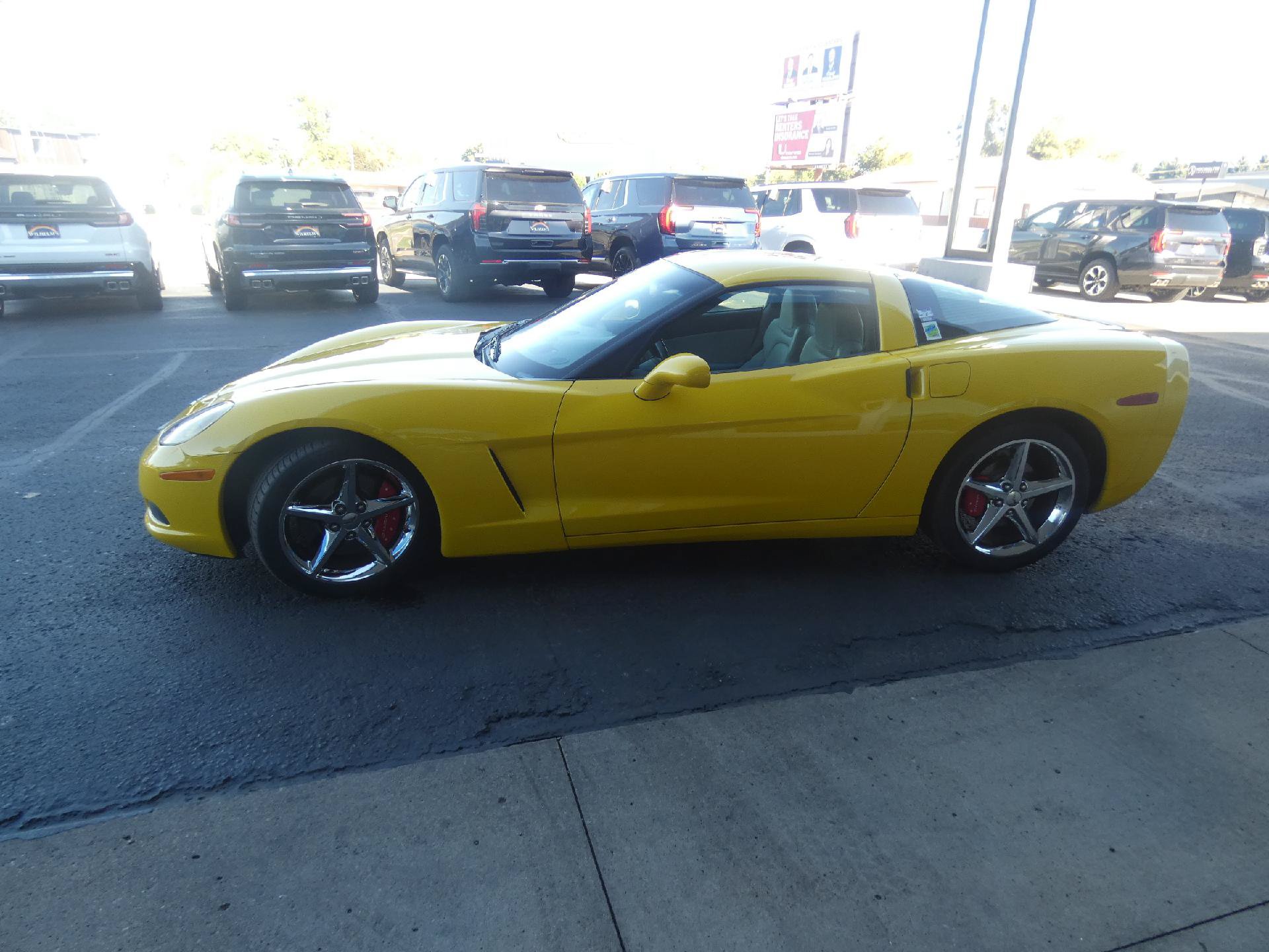 Used 2013 Chevrolet Corvette Coupe w/ 3LT Preferred Equipment Group RWD image 10