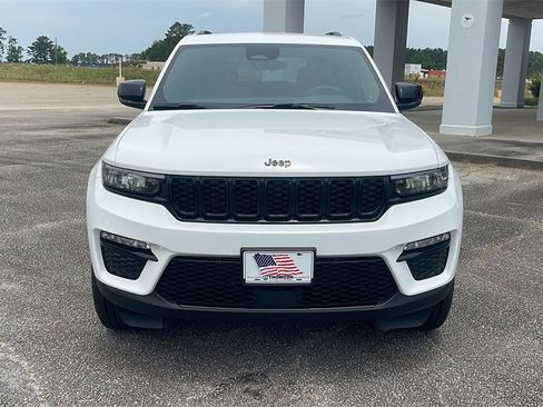 New 2025 Jeep Grand Cherokee Limited w/ Black Appearance Package image 3