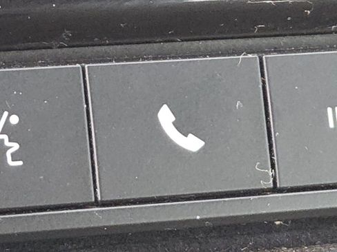 Used 2013 Chrysler 200 Limited image 3