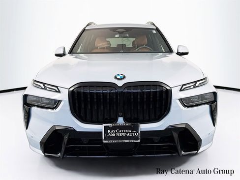 Used 2026 BMW X7 xDrive40i w/ Executive Package image 2