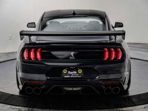 Used 2021 Ford Mustang Shelby GT500 w/ Carbon Fiber Track Pack RWD image 16