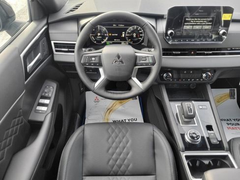 New 2025 Mitsubishi Outlander SEL Black Edition image 11