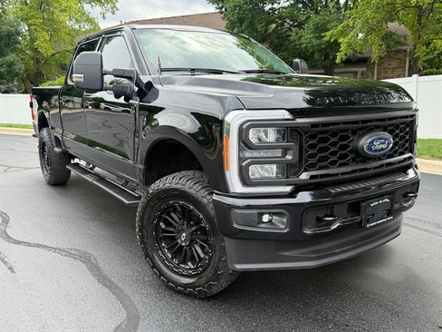 Used 2023 Ford F250 XLT w/ XLT Premium Package AWD/4WD image 4