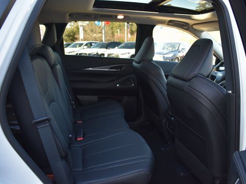 New 2025 INFINITI QX60 Luxe w/ Lighting Package (N94) image 13