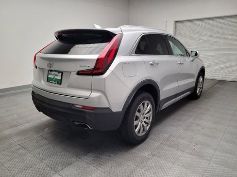Used 2020 Cadillac XT4 Premium Luxury w/ Cold Weather Package FWD image 9