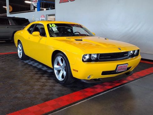 Used 2010 Dodge Challenger SRT8 w/ SRT Option Group II RWD image 2