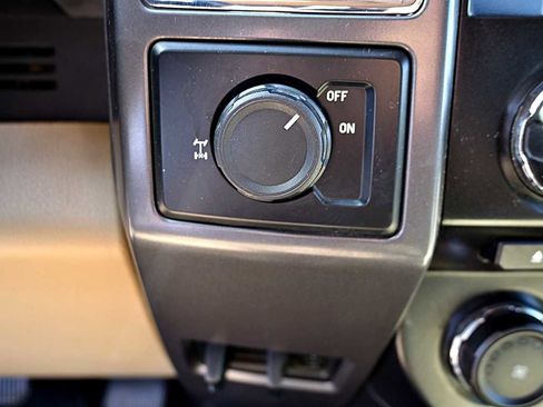 Used 2015 Ford F150 XLT w/ Equipment Group 302A Luxury RWD image 22