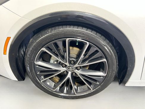 Used 2024 Toyota Prius XLE FWD image 13