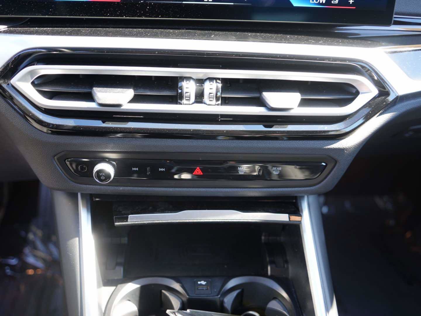 Used 2024 BMW i4 eDrive35 w/ Premium Package RWD image 23