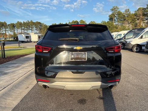 Used 2025 Chevrolet Blazer LT image 4