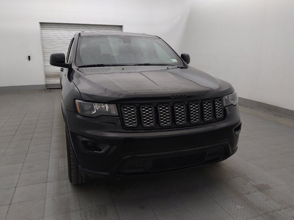Used 2018 Jeep Grand Cherokee Altitude RWD image 14