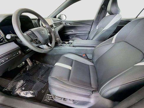 Used 2026 Toyota Camry SE FWD image 21