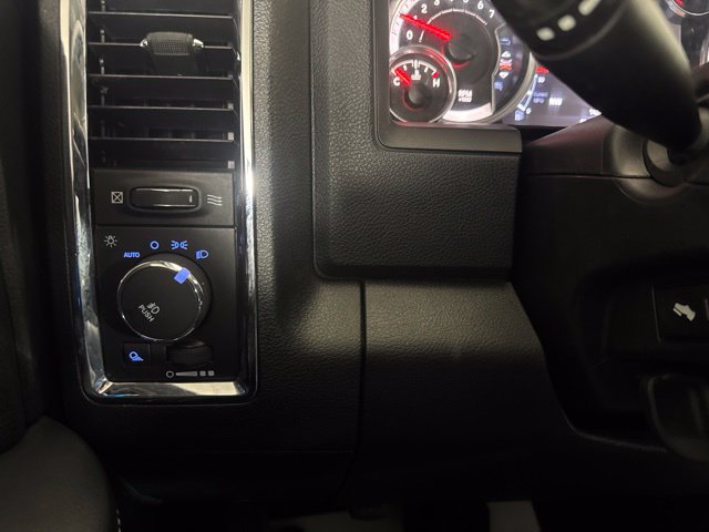 Used 2015 RAM 1500 Laramie w/ Convenience Group RWD image 18
