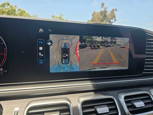 New 2025 Mercedes-Benz GLS 580 4MATIC image 32