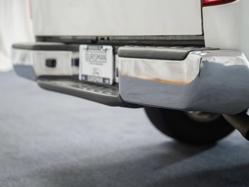 Used 2021 Nissan Frontier SV RWD image 7