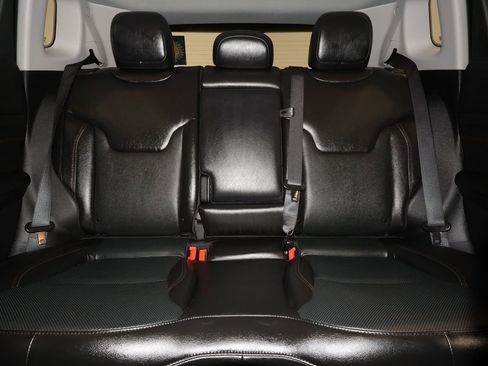 Used 2022 Jeep Compass Trailhawk w/ Trailhawk Elite Group image 32