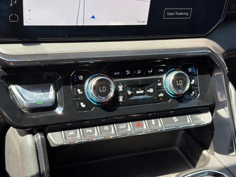 Used 2023 GMC Sierra 1500 AT4 w/ AT4 Premium Package AWD/4WD image 25