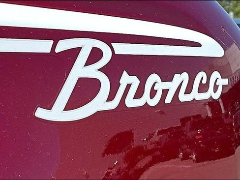 Certified 2025 Ford Bronco Heritage Edition AWD/4WD image 30