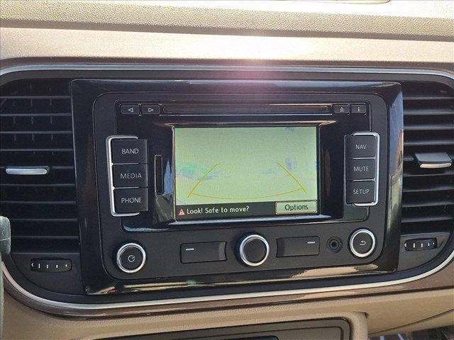 Used 2014 Volkswagen Beetle TDI FWD image 14