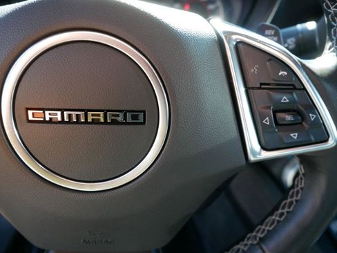 Used 2023 Chevrolet Camaro LT w/ Technology Package image 18