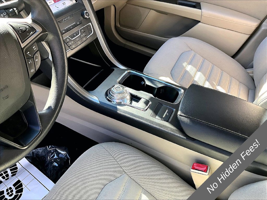 Used 2019 Ford Fusion SE FWD image 13