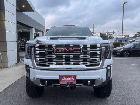 New 2025 GMC Sierra 2500 Denali w/ Denali Reserve Package AWD/4WD image 32