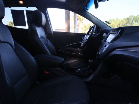 Used 2018 Hyundai Santa Fe Sport FWD image 16