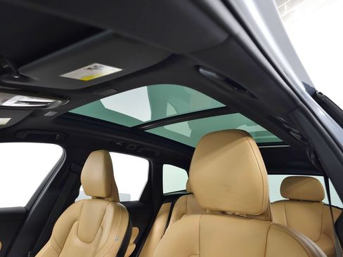 Certified 2024 Volvo XC60 B5 Ultimate AWD/4WD image 20