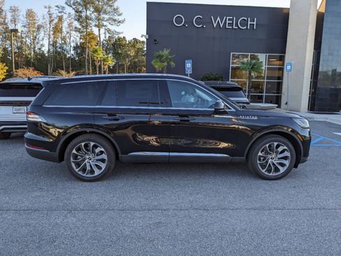 New 2025 Lincoln Aviator Reserve w/ Illumination Package image 3