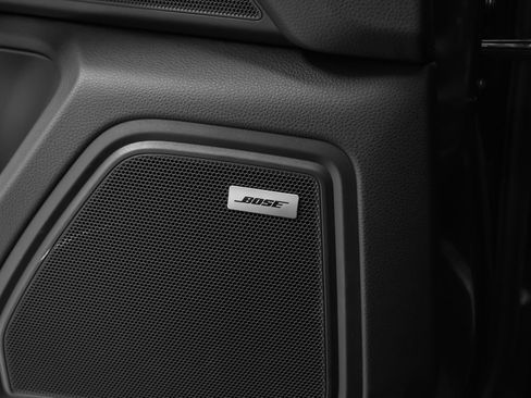 Certified 2017 Porsche Macan AWD/4WD image 35