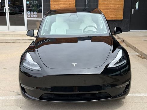 Used 2023 Tesla Model Y Long Range AWD/4WD image 9