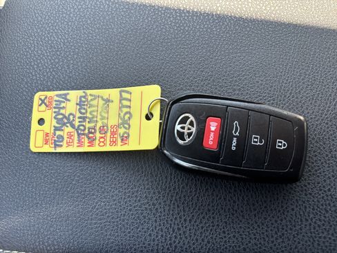 Certified 2025 Toyota Camry XLE image 29