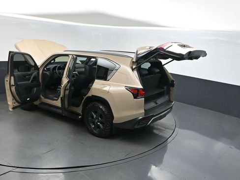 Used 2025 Lexus LX 700h Overtrail image 2