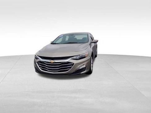 Used 2023 Chevrolet Malibu LT image 3